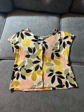 Rachel Zoe 100% Linen Floral Leaf Print Button Back Short Sleeve Top